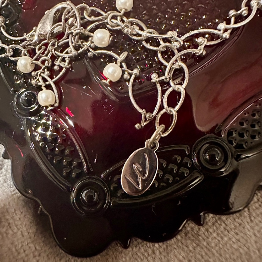 Vintage Liz Claiborne pearl and silver-tone necklace - Picture 9 of 9